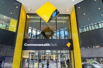 Commonwealth Bank apologises over blunder affecting several customers' accounts