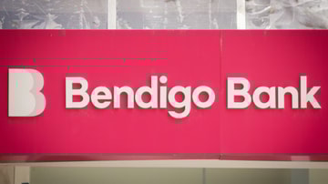 Bendigo Bank to close 10 branches, leaving some regional towns without financial services