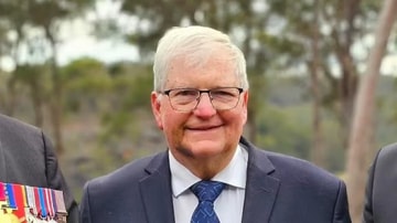 Michael Pratt, George Cross recipient and former Victorian police officer, dies