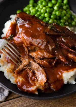 Lamb-Shanks-in-Red-Wine-Sauce_7.jpg