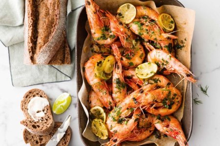 oven-roasted-garlic-and-lime-prawns-108651-1.jpeg