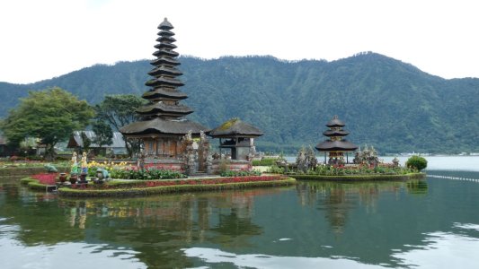 Ulun Danu Beratan.JPG