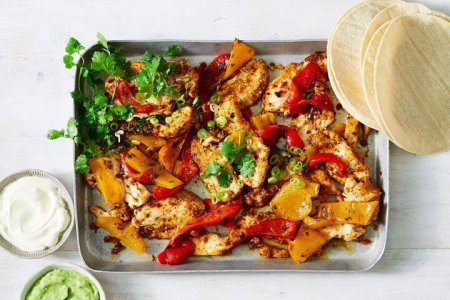 10-minute-chicken-fajita-grill-bake-158067-2.jpg