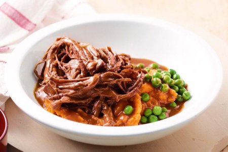 slow-cooked-beef-brisket-with-sweet-barbecue-sauce-91543-1.jpeg