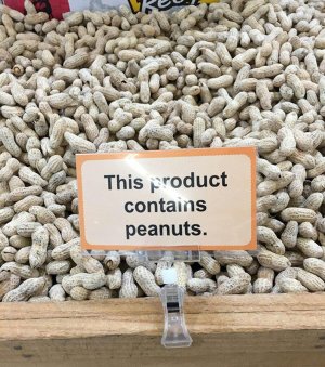sign contains peanuts.jpg