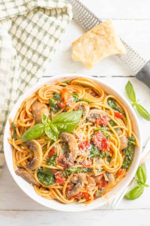 One-pot-vegetarian-spaghetti-1200-6.jpg