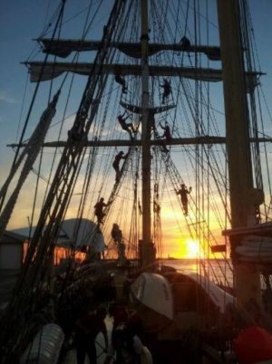 Leeuwin Rigging Sunset 24th April 2020.JPG