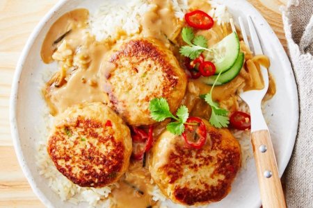 chicken-satay-rissoles-165563-2.jpg