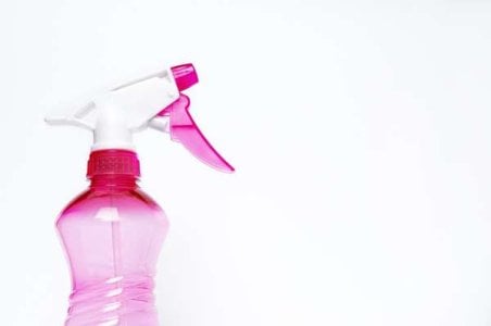 compressed-spray-bottle-g274d2b81b_1280.jpeg