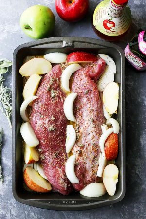 Pork-Tenderloin-with-Apples.jpg