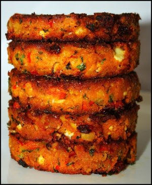 Veg Burger4 (small).jpg