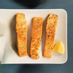 Air-Fryer-Salmon_EXPS_FT23_272957_ST_2_28_1.jpg