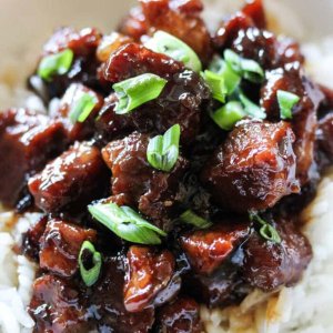 caramelized-pork-featured-1024x1024.jpg