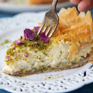 Baklava-cheesecake-sq-600x600.jpg