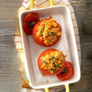 Veggie-Stuffed-Tomatoes_EXPS_CF2BZ19_40111_C12_19_4b-3.jpg