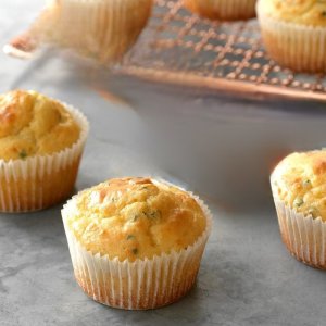 Feta-n-Chive-Muffins_EXPS_CHMZ19_31173_C10_26_2b-4.jpg