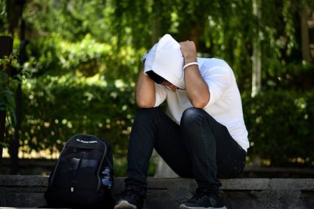 Seniors-Discount-Club-Young-Aussies-Struggle-Due-To-Cost-of-Living-Rise.jpg