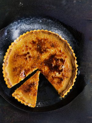 baked_caramel_custard_vanilla_brulee_tart.jpg