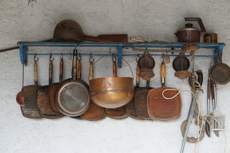 pots-and-pans-5029154_1280.jpg