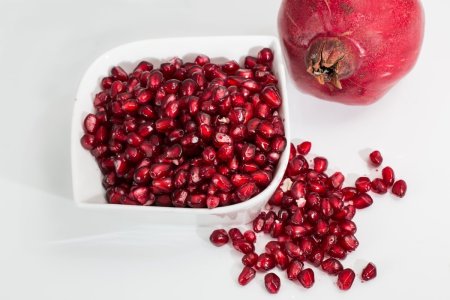 pomegranate-3259170_1280.jpg