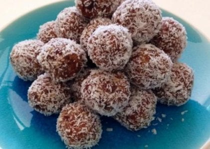 no-bake-coconut-and-date-balls-recipe-521084-1.jpg