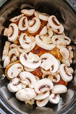 Slow-Cooker-Chicken-Marsala-4.jpg