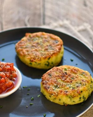 leek, potato and chive cakes with shallot and tomato sauce.jpeg.jpg