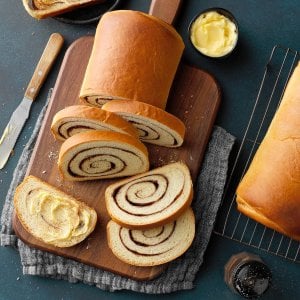 Cinnamon-Swirl-Bread_EXPS_TOHON23_10083_DR_05_11_1b.jpg