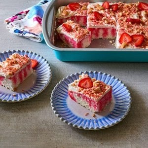 Strawberry Crunch Cake.jpeg