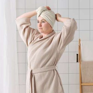 compressed-stjaernbuske-hair-towel-wrap-natural__1126207_pe875639_s5.jpeg