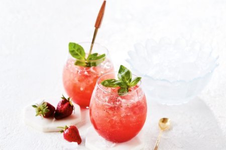 basil-strawberry-and-watermelon-cooler-110324-1.jpeg.jpg