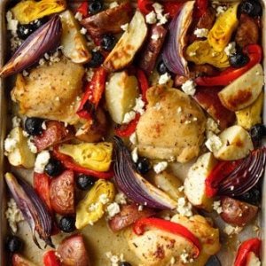 Greek-Sheet-Pan-Chicken_EXPS_TOHESCODR22_201257_DR_02_18_3b.jpg