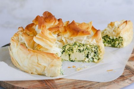 garlic_chicken_spanakopita_final-965112-1.jpg