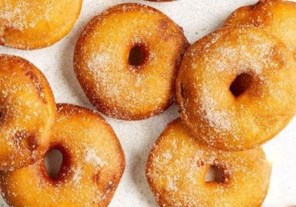 Apple-Fritter-Rings_EXPS_FT21_11674_F_1116_1-4.jpg