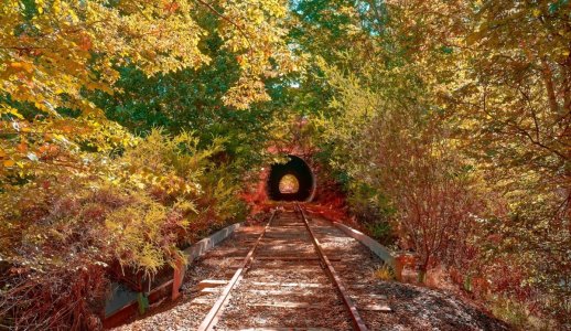 Mt BArker Tunel near pool.jpg