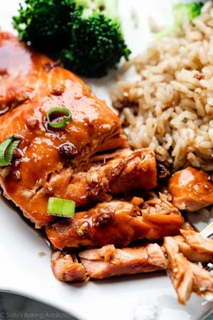 honey-garlic-soy-glazed-salmon-1024x1536.jpg