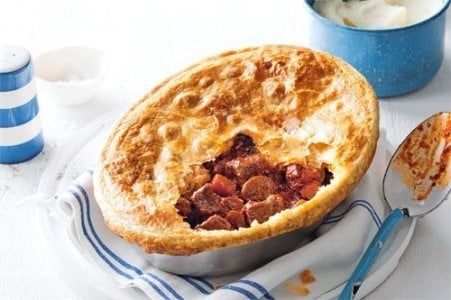 beef-and-bacon-pot-pie-506651-1.jpg