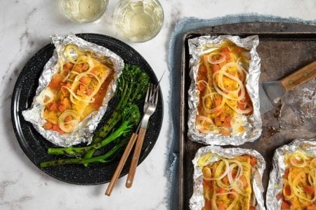 Grilled-Salmon-in-Foil-FT23_43844_ST_1130_5.jpg