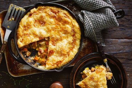 one-pan-country-chicken-pie-127259-2.jpg