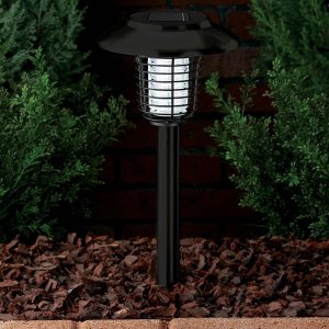 lenoxx-solar-mosquito-killer-lamp-545310_04.jpeg