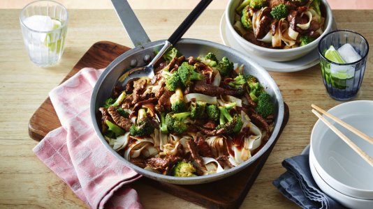 WFD-Mongolian-Lamb-Broccoli-StirFry-976x549.jpg