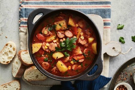 one-pot-spanish-chorizo-and-potato-soup-150799-1.jpg