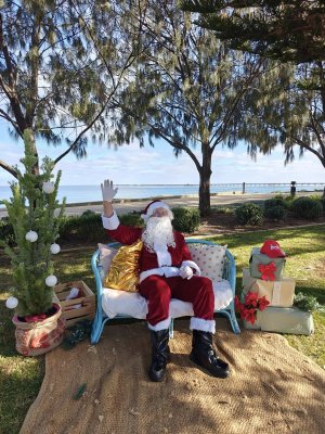 SantaPaws24.jpg