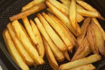 air-fryer-chips-recipe-179049-1.jpg