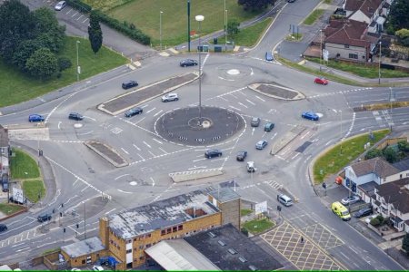 magic-roundabout-5316394.jpg