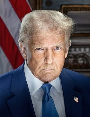 556px-TrumpPortrait.jpg