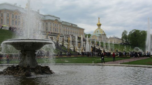 Peterhof Palace.JPG