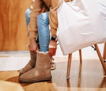 compressed-pexels-ugg boots.jpeg
