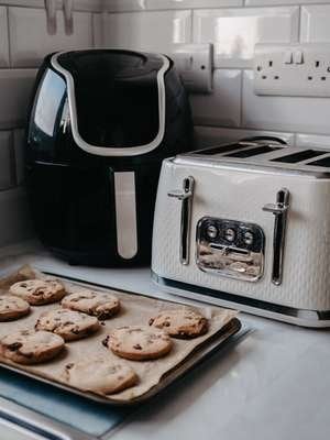 compressed-pexels-air fryer.jpeg