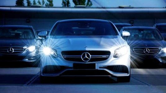 compressed-pexels-headlights.jpeg